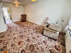 Lounge- click for photo gallery